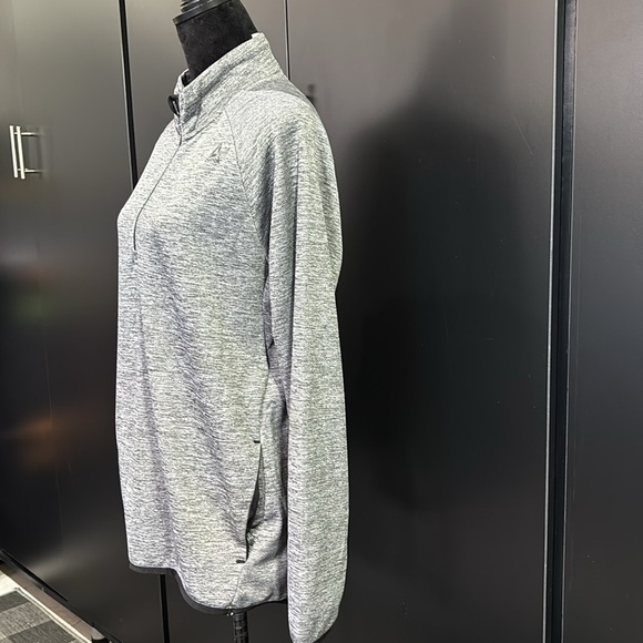 Reebok Powerlift quarter zip pullover, hip pockets, logo chest,thumb holes - Picture 3 of 9